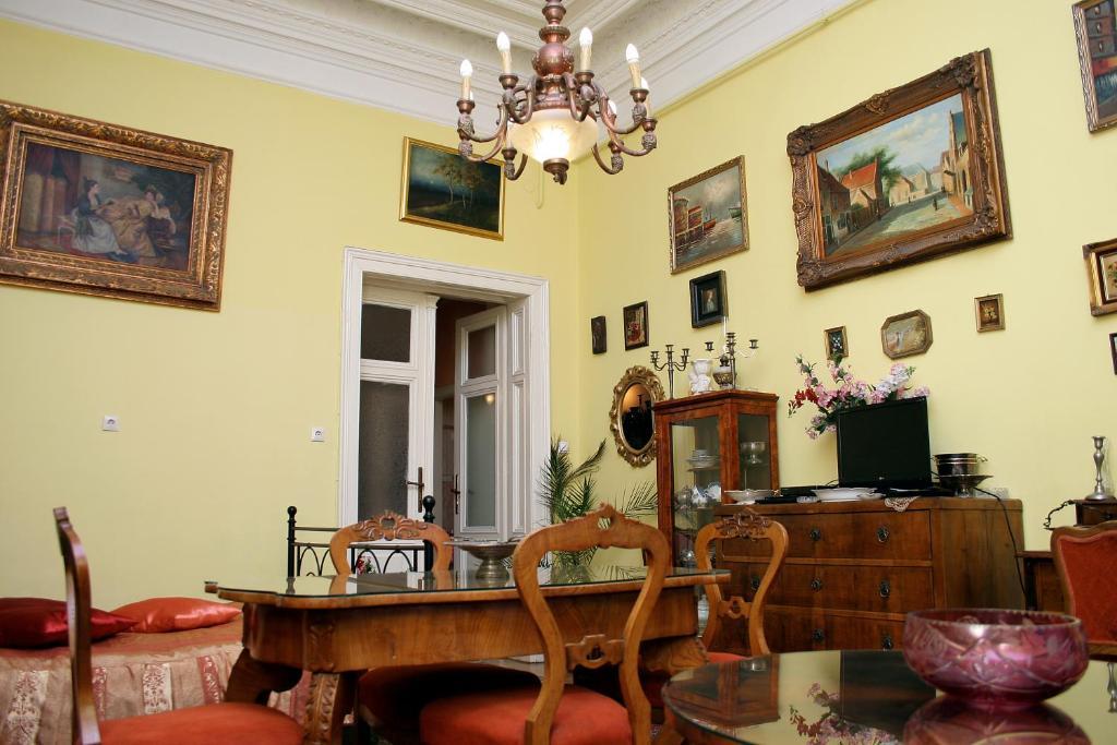 Budapest Tourist Apartments - Jozsef Koerut Esterno foto